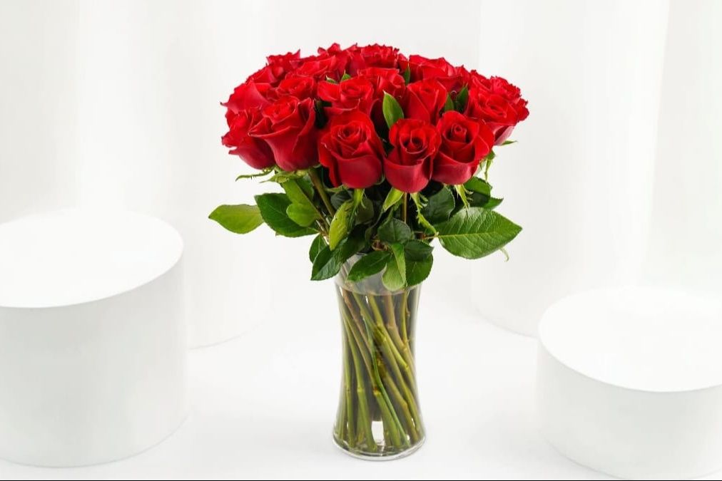 Red Love Vase 1