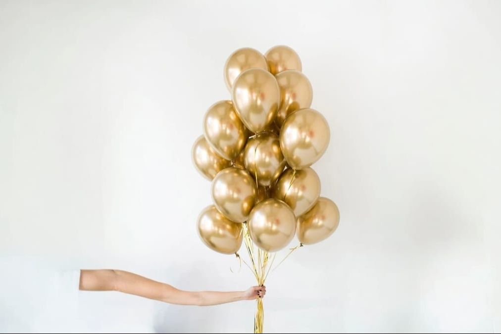 Pure Gold Balloon Bouquet