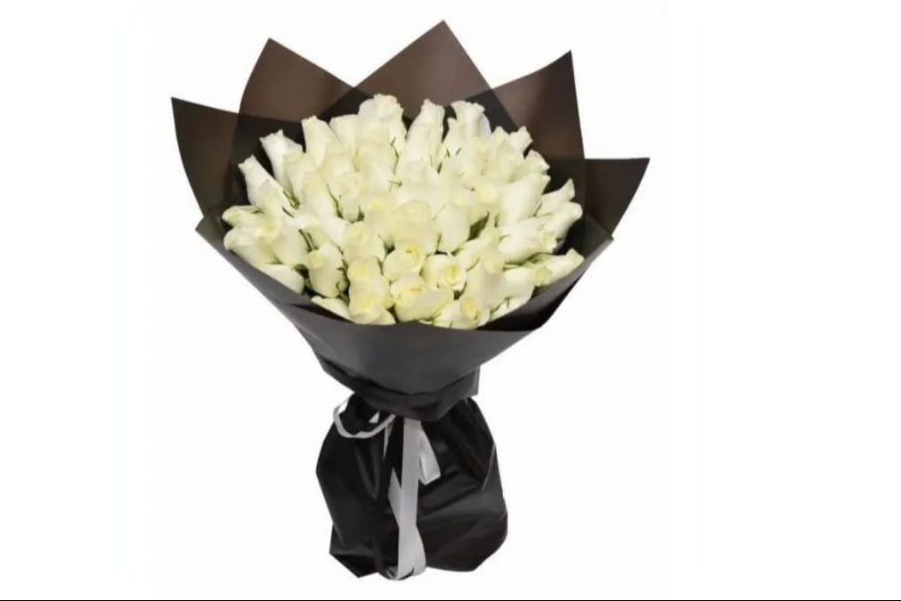 20 White Roses