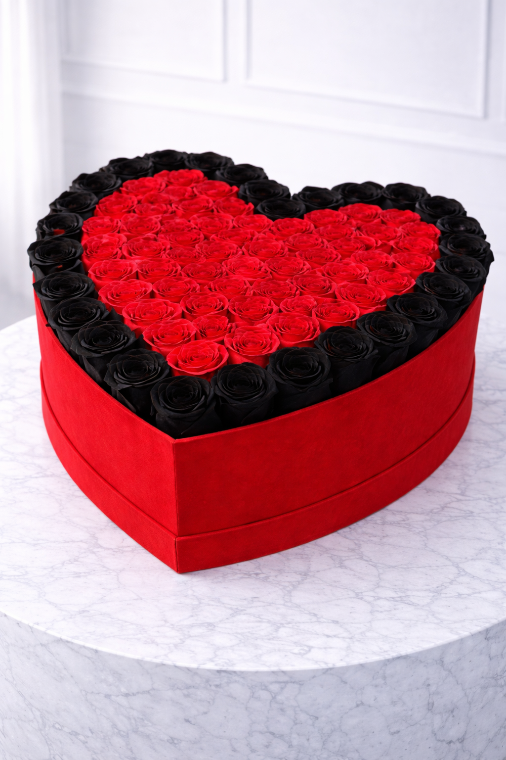 Black & Red Rose Heart Box – 75 Roses