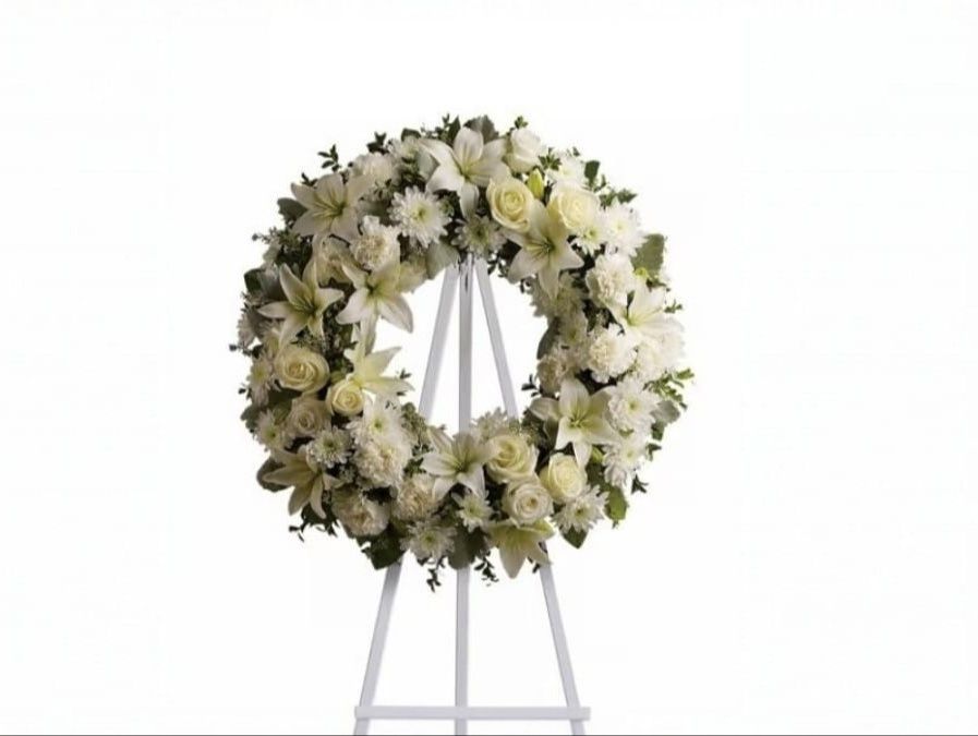 Classic Sympathy Wreath