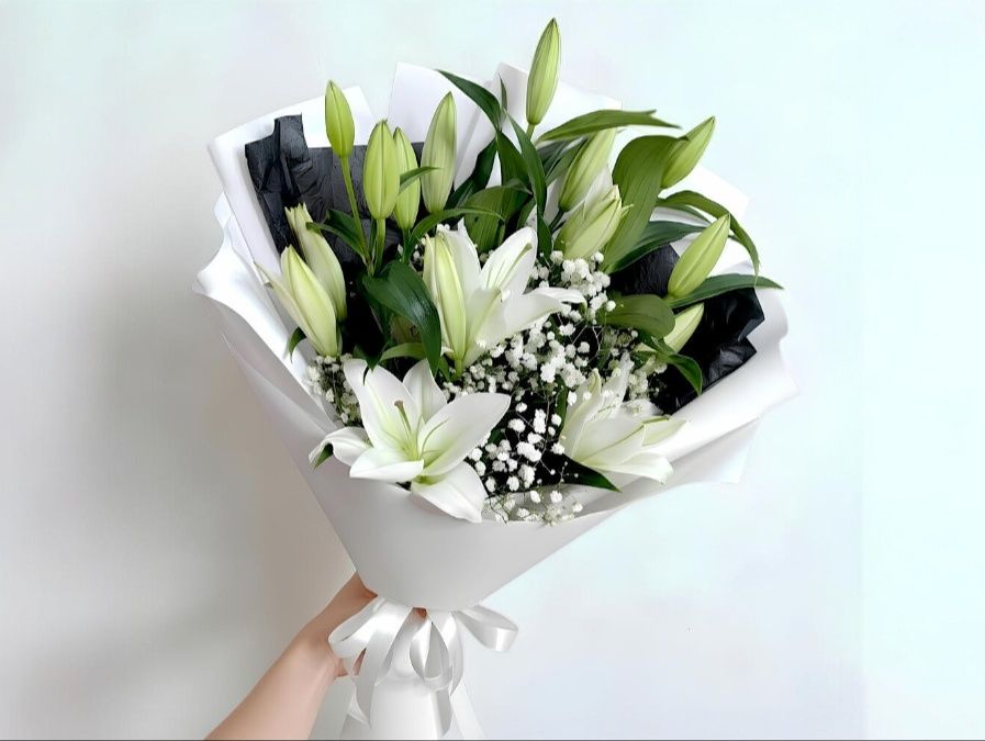 White Lily Mom