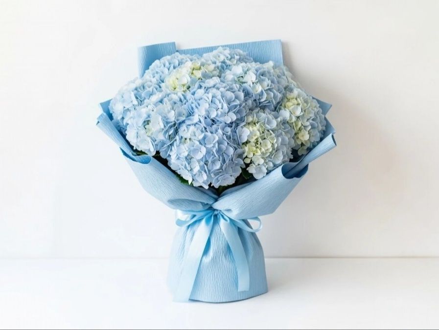 Gentle Sky – Sky Blue Hydrangea Bouquet