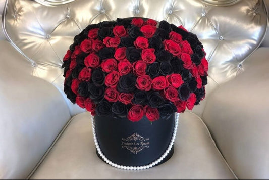 Black and Red Flower Box - 150 Pieces