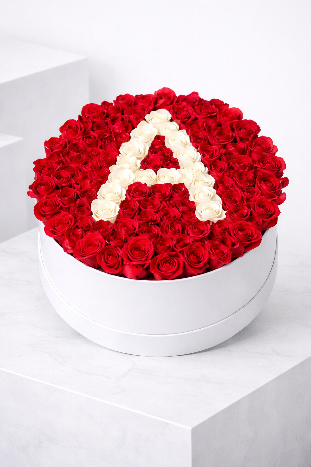 Alphabet Rose Letter Box – 100 Roses