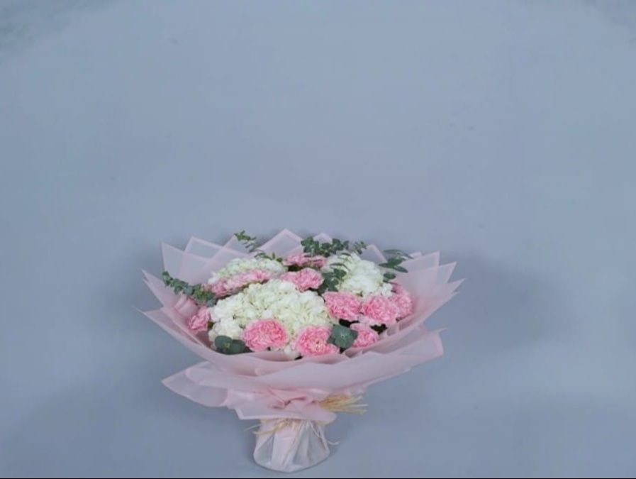 Graceful Bloom Bouquet