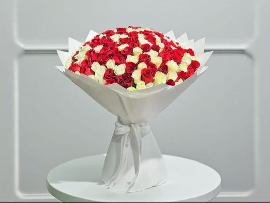 Red & White Roses Bouquet