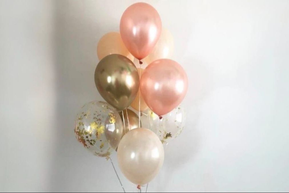 Rose gold and peach Balloon Bouquet